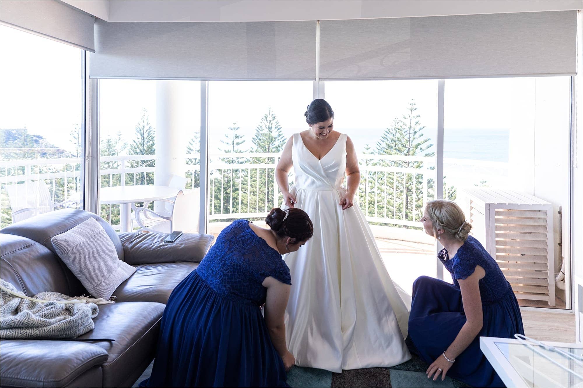 Gold Coast Wedding Bride and bridesmaids
