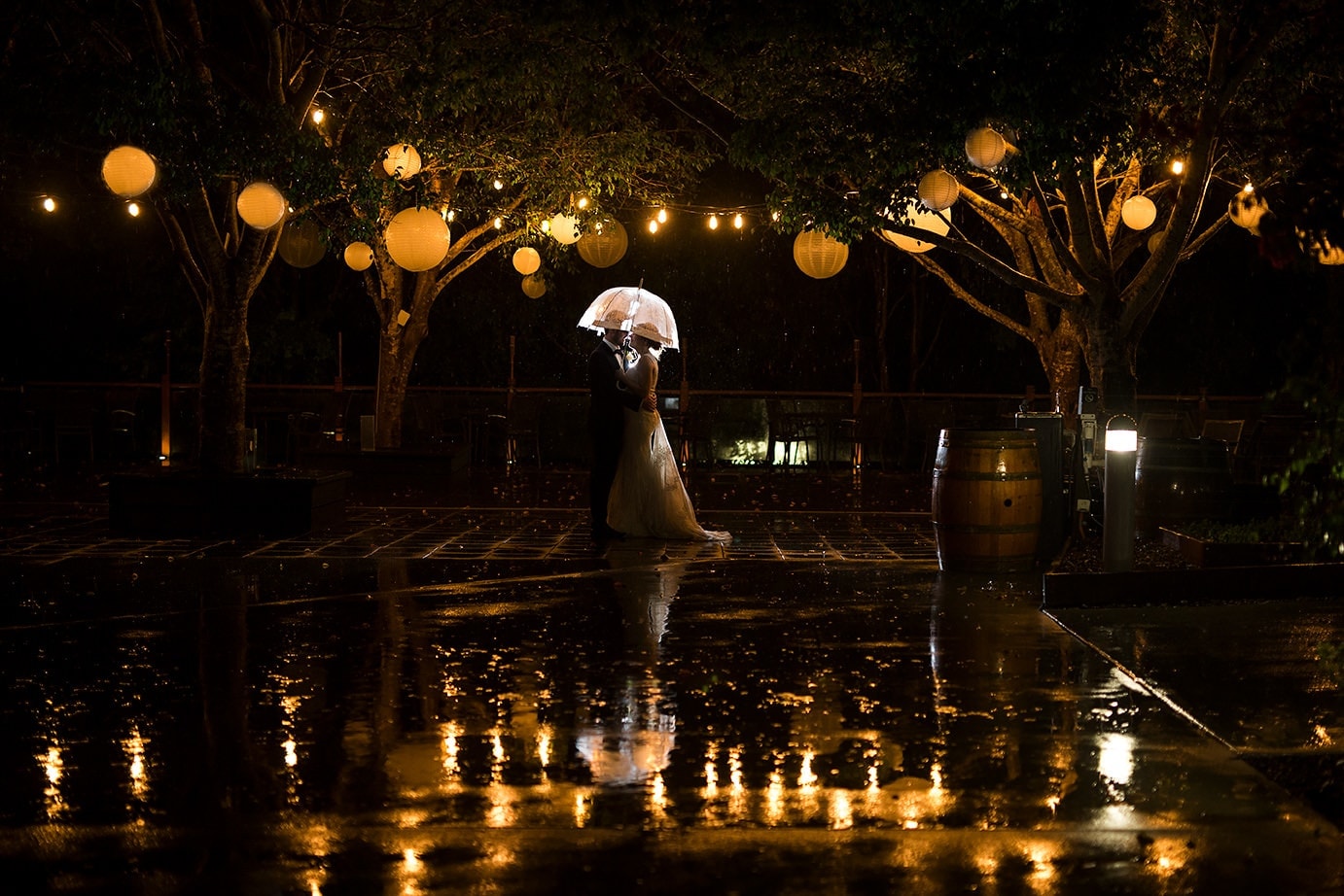 Sirromet Wines wet weather wedding by Mooi Photography.