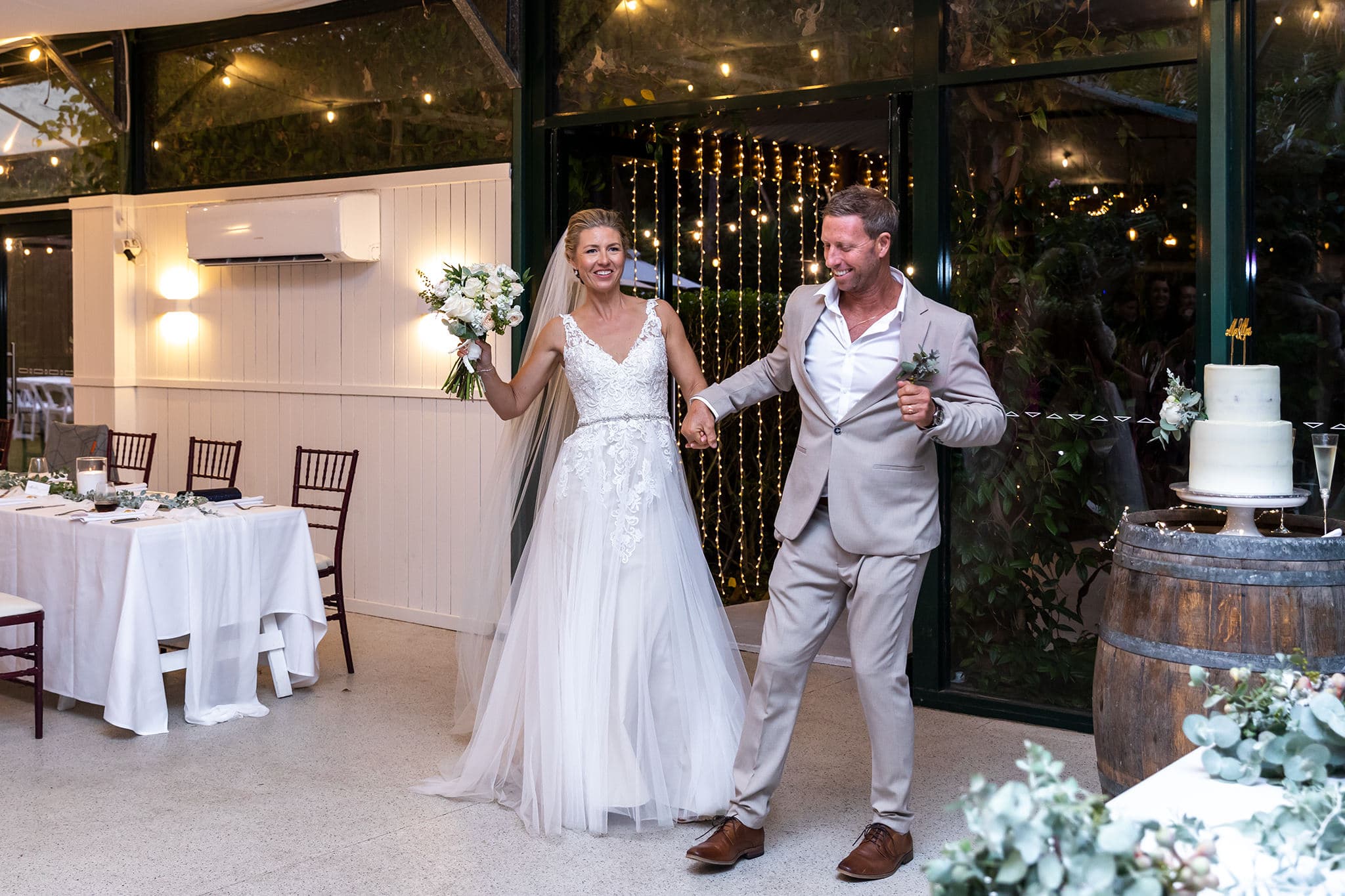 Sol Gardens Currumbin Valley wedding couples bridal photos by Mooi Photography.