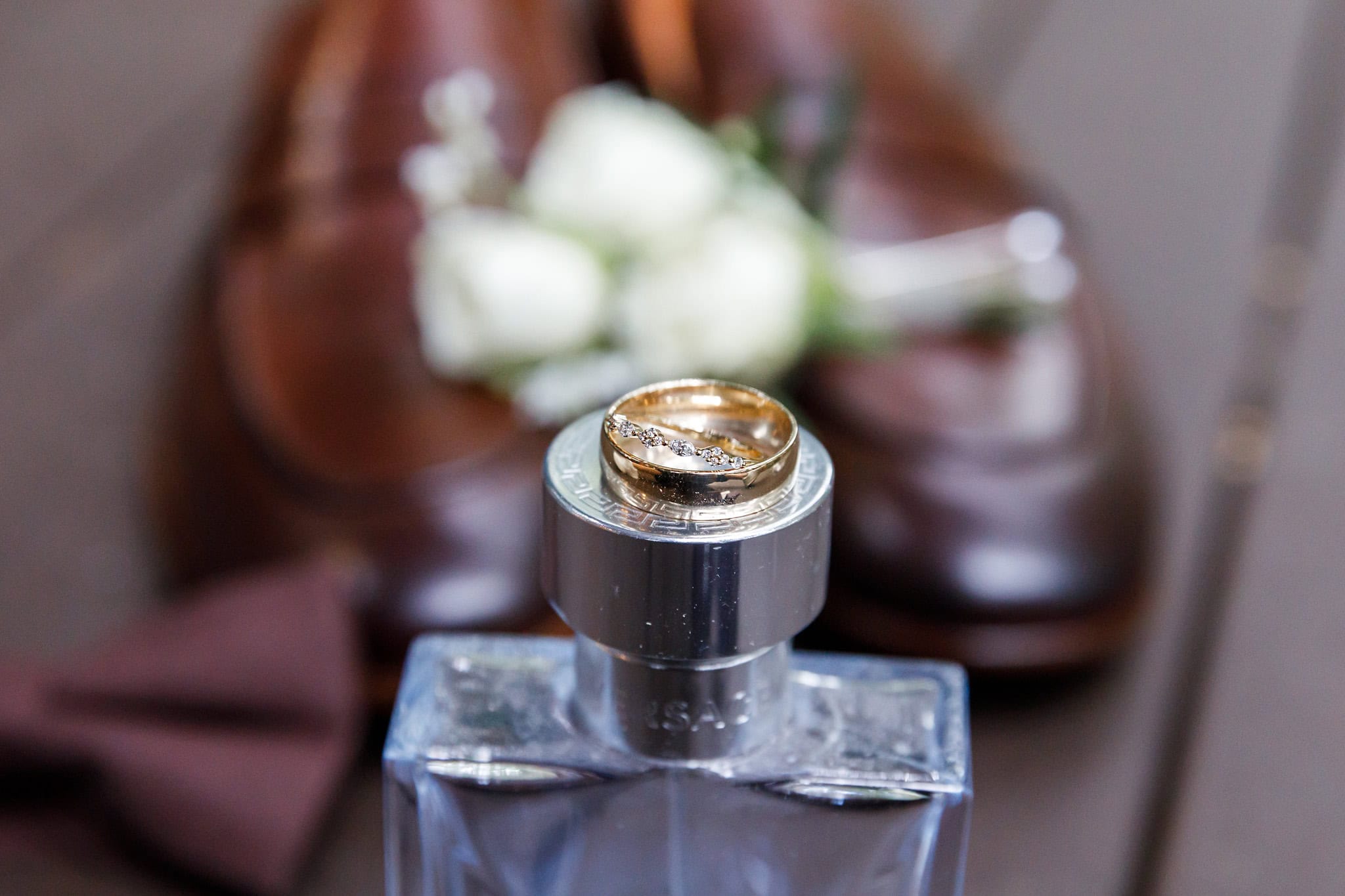 Groom wedding details by Mooi Phtography.